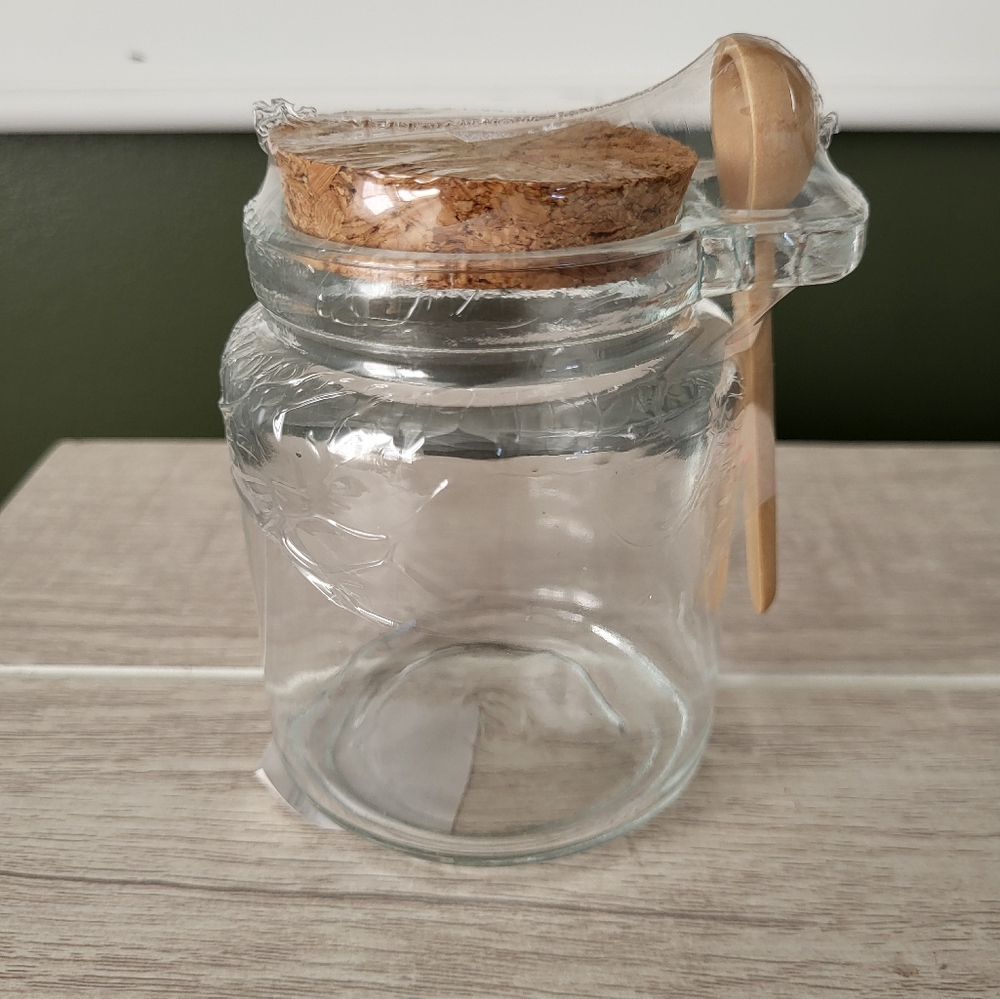 Grant Howard 51016 Round‎ Spice Jar with Wooden Spoon 6 oz.